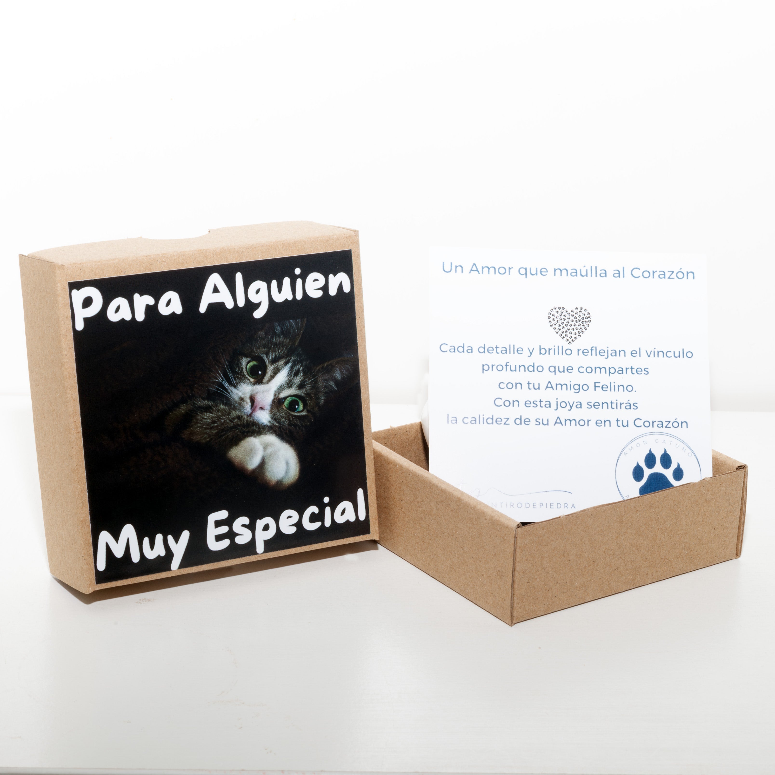 2x1 Felino Colgante Huella Corazón  Material de Acero + Otro colgante de Regalo + Caja Eco +Tarjeta Genérica + 2 Bolsitas Azules